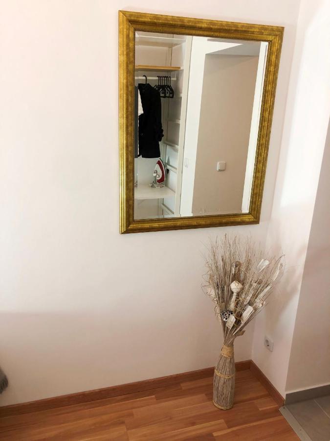 Ferienwohnung "Be My Guest" Near Metro Station! Wien Exterior foto