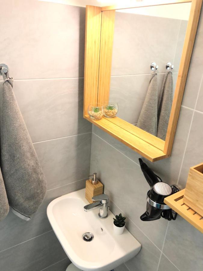 Ferienwohnung "Be My Guest" Near Metro Station! Wien Exterior foto